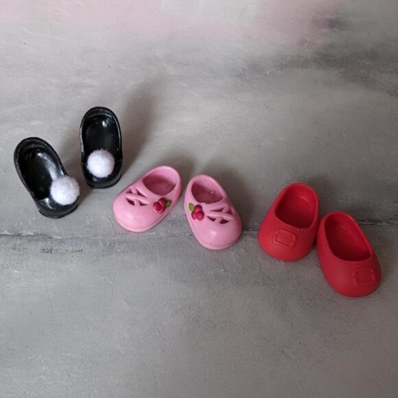 Lot of Strawberry Shortcake Shoes - Picture 1 of 4